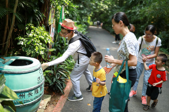 东方启音首期暑期夏令营，见证孩子的成长与蜕变